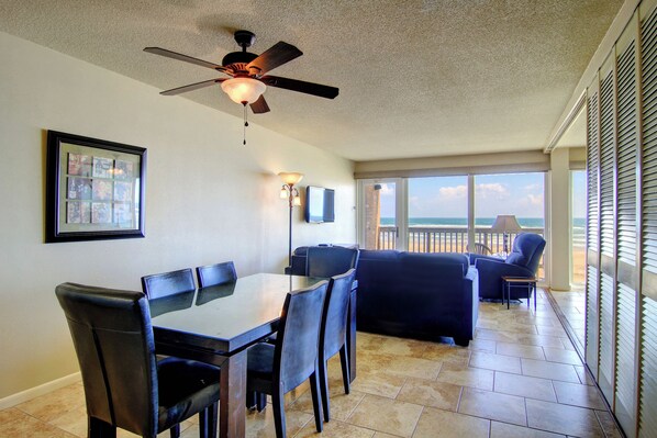 Dining Room/Living Room