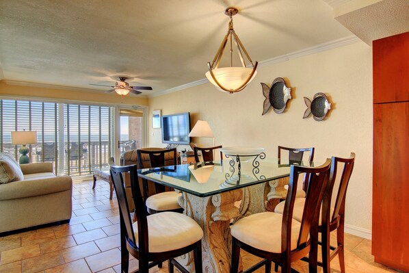 Dining Room/Living Room
