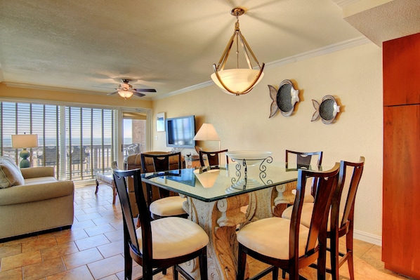 Dining Room/Living Room