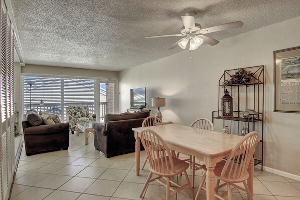 Dining Room/Living Room