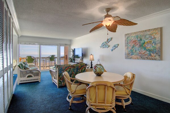 Dining Room/Living Room