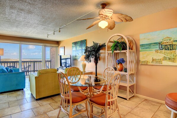 Dining Room/Living Room