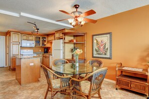 Dining Room/Kitchen