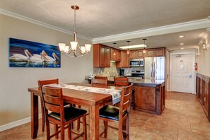 Dining Room/Kitchen