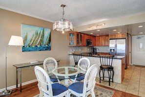 Dining Room/Kitchen