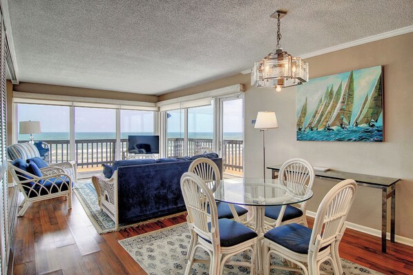 Dining Room/Living Room