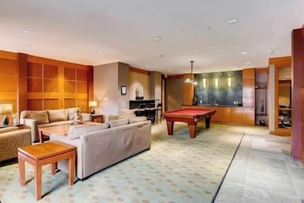 Spielezimmer