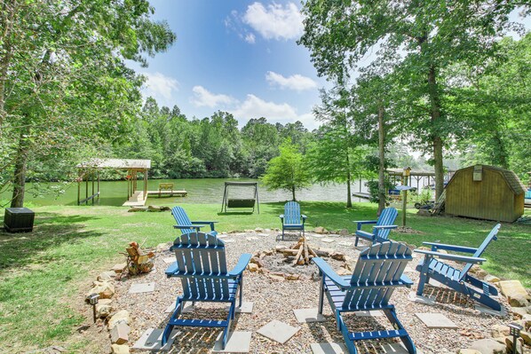 Hot Springs Vacation Rental | 3BR | 2BA | 1,014 Sq Ft | Stairs Required