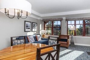 3-Bedroom Marriott Timber Lodge Dining