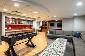 Spielezimmer