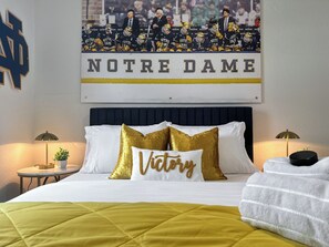 "The theming was wonderful! I could see booking this place for a Notre Dame game." - Scott