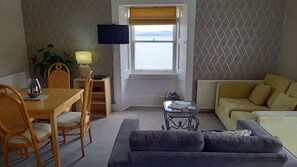 L/room with seaviews