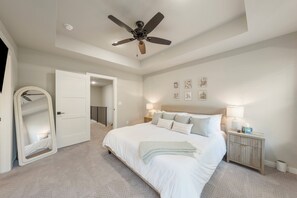 Primary bedroom (1)