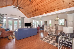 Upper Level Area