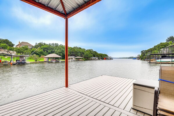 Granbury Vacation Rental | 3BR | 3BA | 2,449 Sq Ft | Stairs Required
