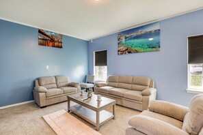 Living Room | TV | Free WiFi | 1st Floor