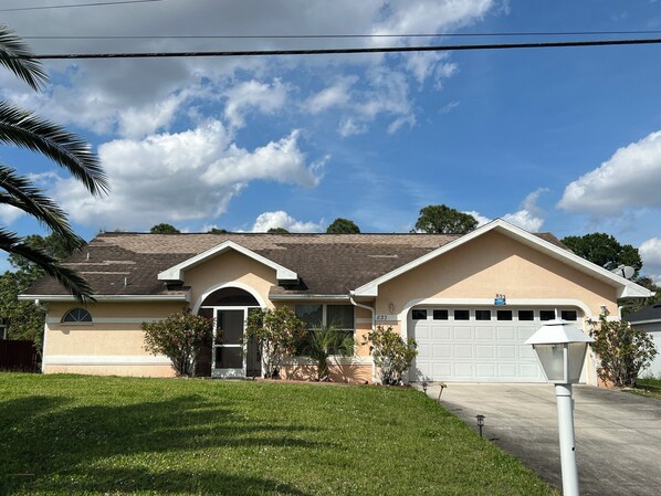 Front of the house 