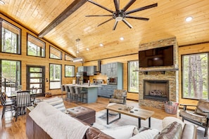 Living Room | Queen Sleeper Sofa | 1st Floor | Smart TV