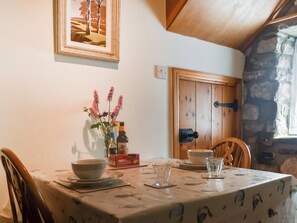 Living room/dining room | Elbeck Dairy Cottage - Elbeck Retreats, Litton, near Grassington