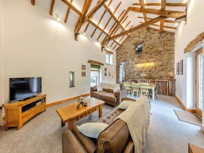 Living room/dining room | Ty Carreg, Southgate, near Aberystwyth