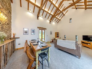 Living room/dining room | Ty Carreg, Southgate, near Aberystwyth