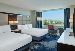 Unit with 2 Double size beds