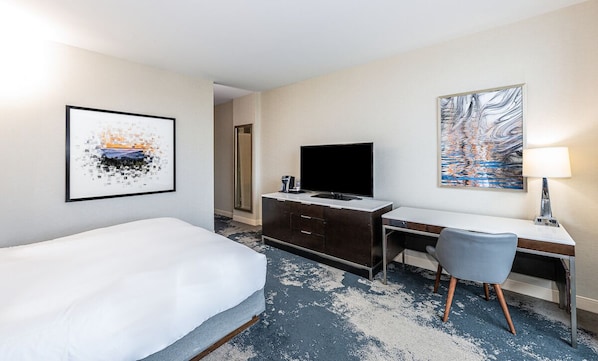 Unit with King size bed