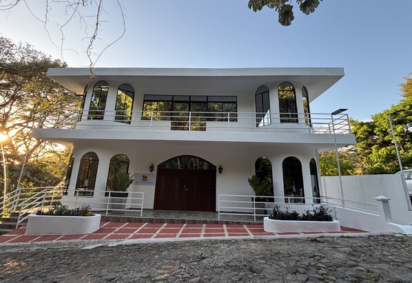 Front of The Ocean Dream