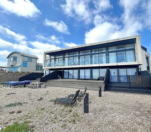 SLR-98 Beach Penthouse · Spectacular 4 BR Beachfront Penthouse (5445)