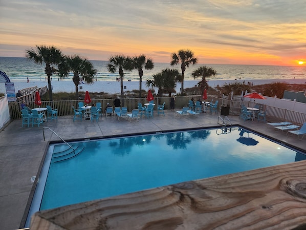 Beachside Clubhouse pool