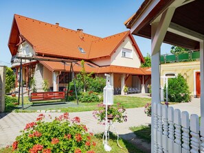 Gebäude, Haus, Wohngebiet, Zuhause, Dach, Fassade, Die Architektur, Hütte, Markise