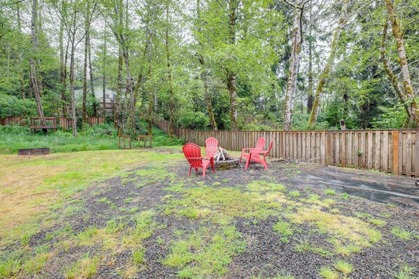Tillamook Vacation Rental | 2BR | 1BA | Step Required | 850 Sq Ft