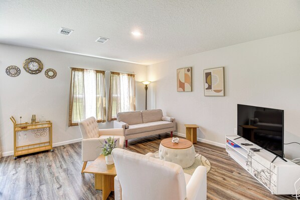 Palm Coast Vacation Rental | 5BR | 3BA | 1,906 Sq Ft | 1 Step to Enter