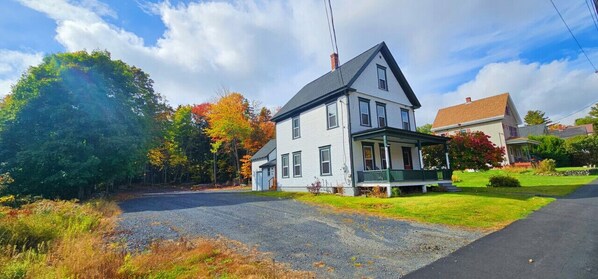 Fall Foliage Retreat