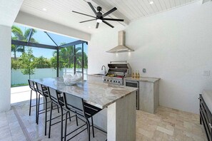 Outdoor Kitchen built in BBQ not available to guests with Rollaway BBQ available to Guests