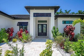 Welcome to Villa Aquamium