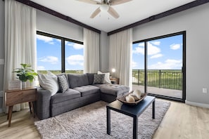 5-web-or-mls-15100-front-beach-rd-1217