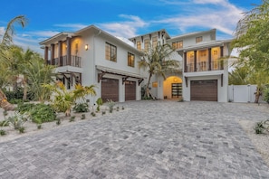 Shell We Dance by Anna Maria Island Accommodations