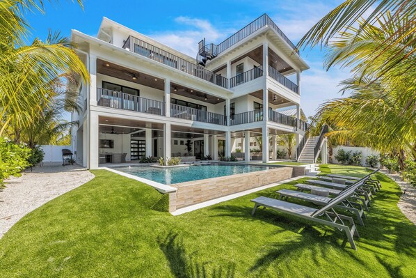 Shell We Dance by Anna Maria Island Accommodations