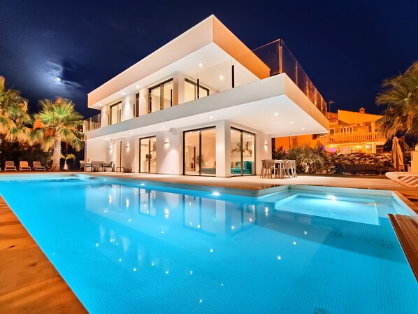 Villa Piscine Jacuzzi Terrasse Wi-Fi Smart TV Punta Brava Vue mer