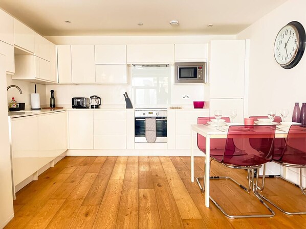 Kitchen/ Dining Area