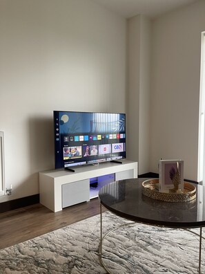 Living Room / Lounge