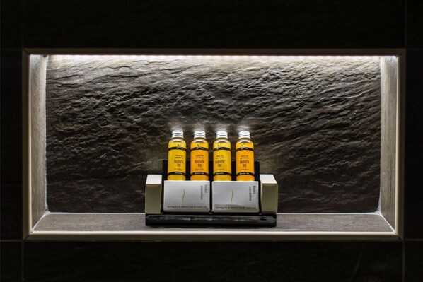 Bathroom amenities