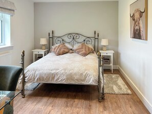 Double bedroom | Wild View, East Brent