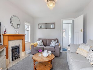 Living room | Leehaven, Torquay
