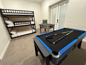 Spielezimmer