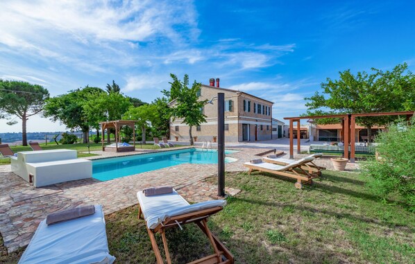 pool