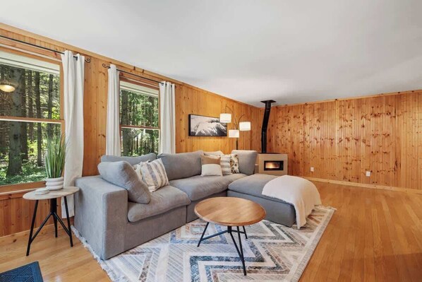 Living Room with lots of space for relaxing