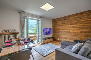 Living and dining room