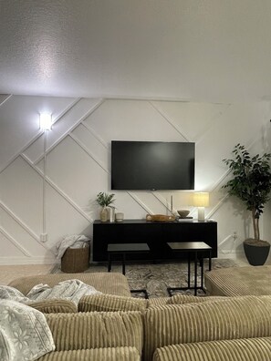 Coasters provided on console table